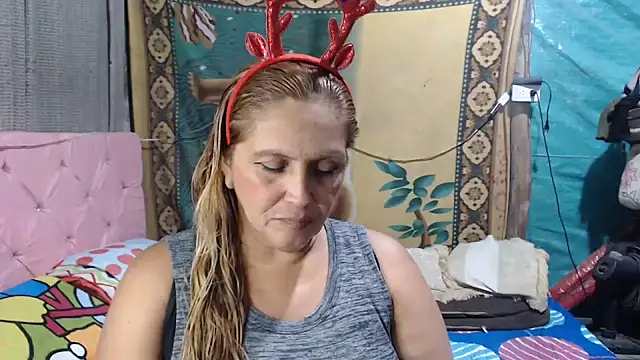 mom son dirty online show from 22, 12, 2025