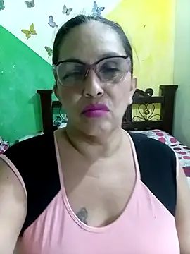 mom son dirty online show from 14, 4, 2026