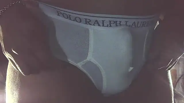 Snapshot of briefsguy4life@xh chatting on 18, 11, 2025 briefsguy4lifexh online show from 18, 11, 2025