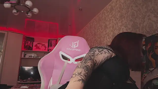 Dani RedheaDevil online show from 13, 9, 2025