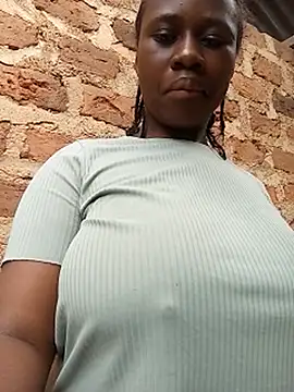 Snapshot of Sassy_boobs21 chatting on 28, 6, 2026 Sassy boobs21 online show from 28, 6, 2026