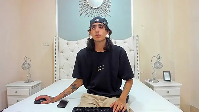 Snapshot of Matthew_Dixonn chatting on 25, 12, 2024 Matthew Dixonn online show from 25, 12, 2024