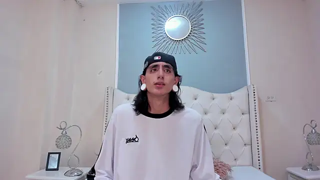 Snapshot of Matthew_Dixonn chatting on 27, 12, 2024 Matthew Dixonn online show from 27, 12, 2024