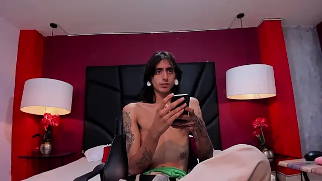 Snapshot of Matthew_Dixonn chatting on 31, 12, 2024 Matthew Dixonn online show from 31, 12, 2024