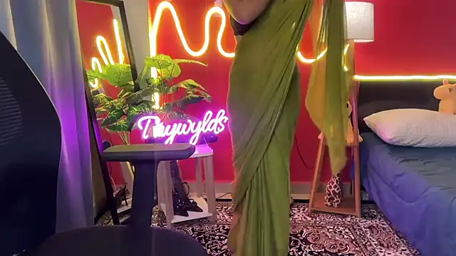 Snapshot of simrann_69 chatting on 26, 9, 2025 simrann 69 online show from 26, 9, 2025