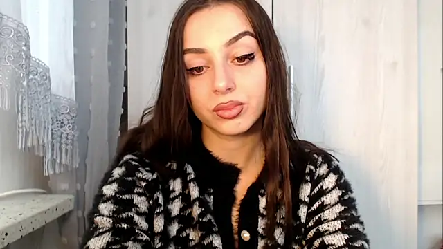 courtneyPerfect online show from 16, 4, 2026