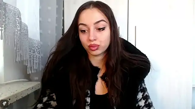 courtneyPerfect online show from 18, 4, 2026