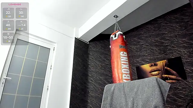 leonardsmith01 online show from 16, 2, 2025