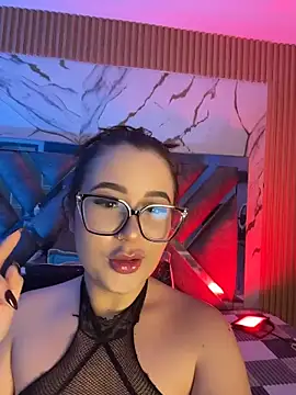 Snapshot of LylaLee111 chatting on 26, 5, 2026 LylaLee111 online show from 26, 5, 2026