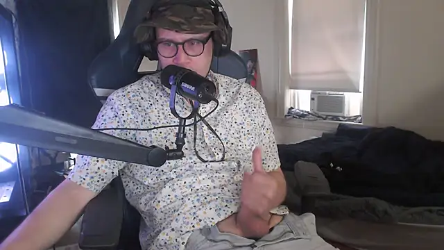 chicostick413 online show from 8, 9, 2025