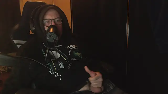 chicostick413 online show from 16, 12, 2025