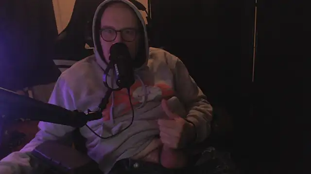 chicostick413 online show from 17, 12, 2025