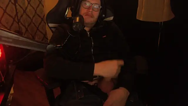 chicostick413 online show from 11, 2, 2026