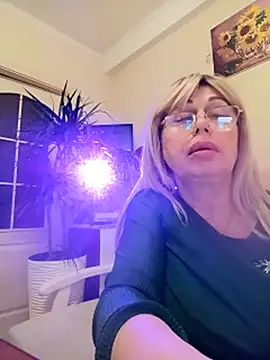 SusieNoreen online show from 3, 3, 2025
