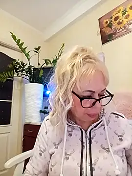 SusieNoreen online show from 1, 10, 2025