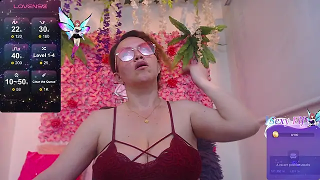 BLONDE SEXYHOT online show from 6, 1, 2026