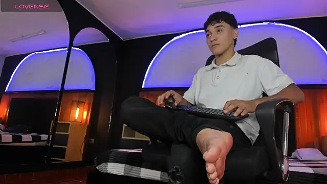 Austin Cardieff online show from 10, 3, 2025