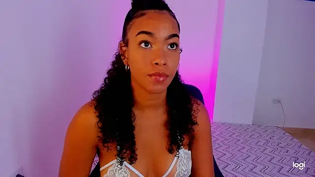 Snapshot of sasha_fox00 chatting on 18, 2, 2026 sasha fox00 online show from 18, 2, 2026