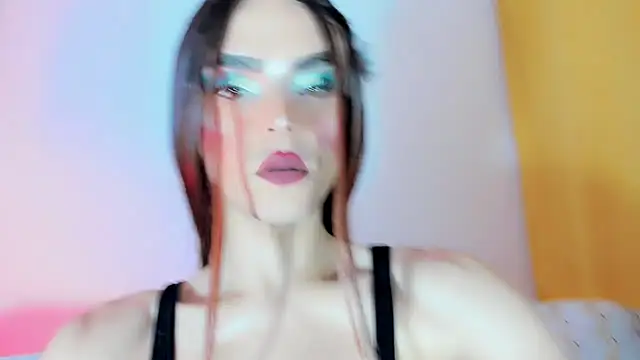 TatiGil online show from 5, 11, 2025