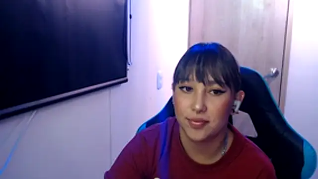 Skarlet Adams28 online show from 6, 6, 2026