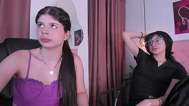 Snapshot of Hannys__cabernet chatting on 14, 12, 2024 Hannys cabernet online show from 14, 12, 2024