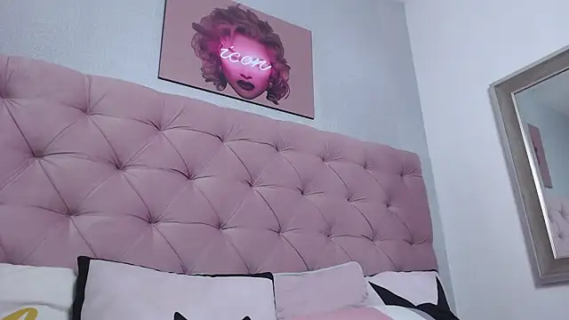 Snapshot of Hannys__cabernet chatting on 11, 2, 2025 Hannys cabernet online show from 11, 2, 2025