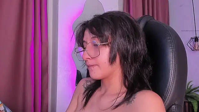 Snapshot of Hannys__cabernet chatting on 27, 2, 2025 Hannys cabernet online show from 27, 2, 2025