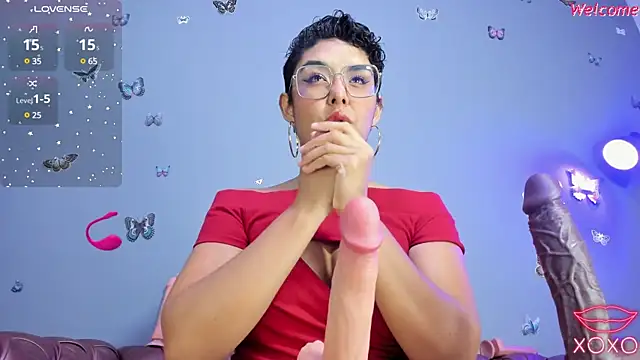 Kaira mosse online show from 6, 3, 2025