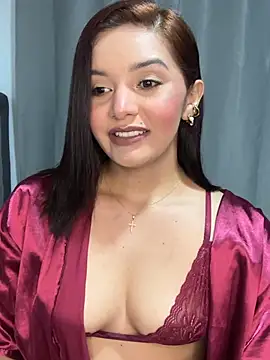 Melanyprada online show from 5, 3, 2026