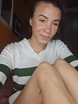 Snapshot of HelenHoltz chatting on 2, 5, 2026 HelenHoltz online show from 2, 5, 2026