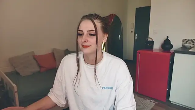 Snapshot of ce_leste__ chatting on 4, 2, 2026 ce leste online show from 4, 2, 2026