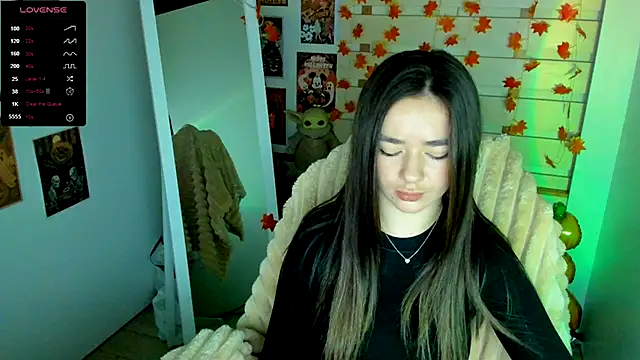 Bella XO online show from 17, 11, 2025