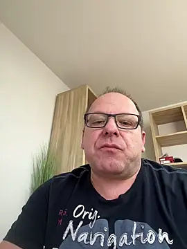 coupleLatinaLovers online show from 18, 12, 2024