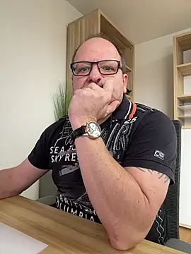 coupleLatinaLovers online show from 21, 2, 2025