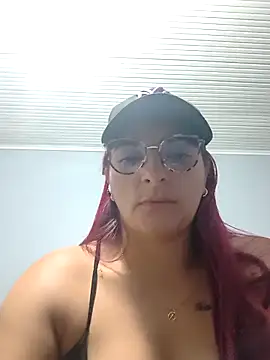 Snapshot of SHARAONELOVE chatting on 4, 2, 2026 SHARAONELOVE online show from 4, 2, 2026