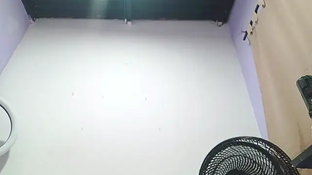 PetiteIvoryQueen19 online show from 10, 1, 2025