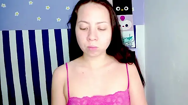 PetiteIvoryQueen19 online show from 24, 4, 2026