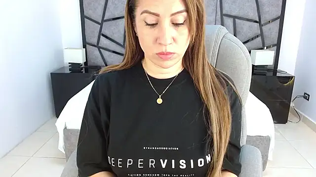 Snapshot of adhara_cortez chatting on 5, 5, 2026 adhara cortez online show from 5, 5, 2026