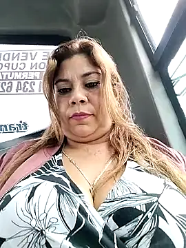 Laura-Hernandez online show from 18, 10, 2025