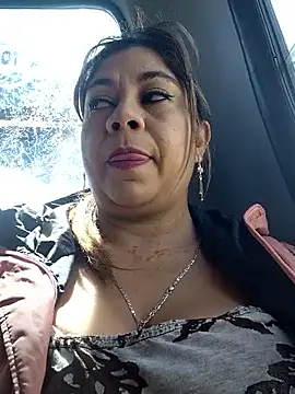 Laura-Hernandez online show from 11, 11, 2025