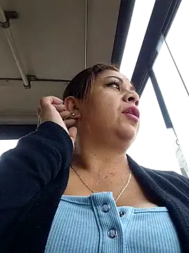 Laura-Hernandez online show from 13, 4, 2026