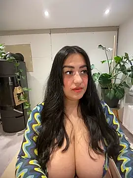 Snapshot of Alma- chatting on 26, 10, 2025 Alma- online show from 26, 10, 2025