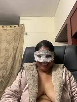 Snapshot of kamayanisingh24 chatting on 1, 2, 2025 kamayanisingh24 online show from 1, 2, 2025