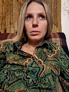 YourJuliena online show from 31, 12, 2024