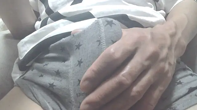 Snapshot of ma_a_tan chatting on 13, 10, 2025 ma a tan online show from 13, 10, 2025