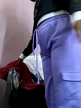 Snapshot of Ananya_34 chatting on 21, 12, 2025 Ananya 34 online show from 21, 12, 2025