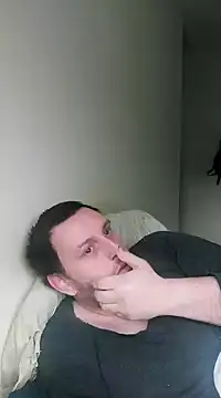 Snapshot of HE-M123 chatting on 6, 1, 2025 HE-M123 online show from 6, 1, 2025