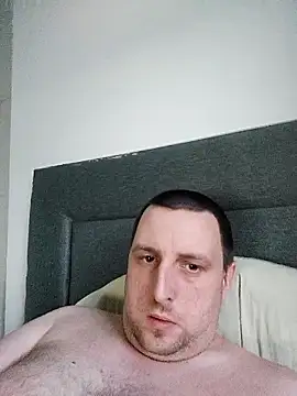 Snapshot of HE-M123 chatting on 16, 12, 2025 HE-M123 online show from 16, 12, 2025