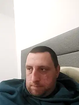 Snapshot of HE-M123 chatting on 20, 12, 2025 HE-M123 online show from 20, 12, 2025