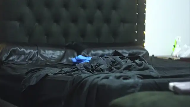 Sexofernandez24 online show from 1, 2, 2025